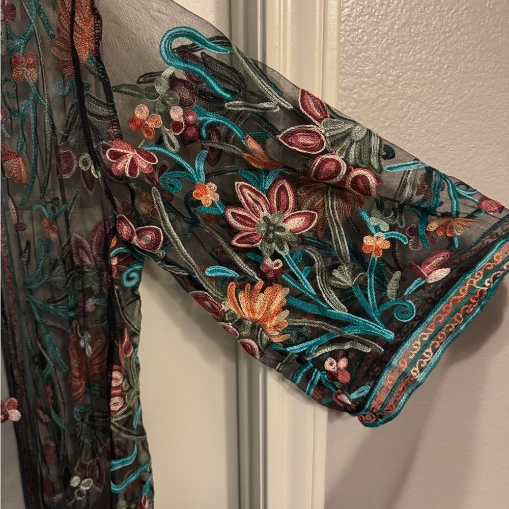 Rebellion Black Mesh Kimono with Floral Embroidery size small - Picture 4 of 6